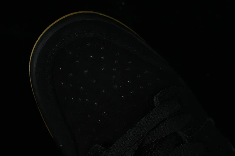 All categories Nk SB Dunk Series Nk SB Dunk Low Low-top sneakers K version Nk SB Dunk Low Raw rubber black and gray SB Dunk Series low-top casual sports skateboard shoes BQ6817-010